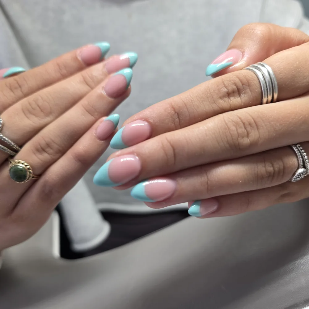 Gel and BIAB nail design by Déise Beauty
