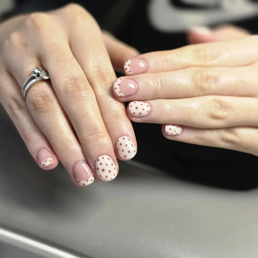 Gel and BIAB nail design by Déise Beauty